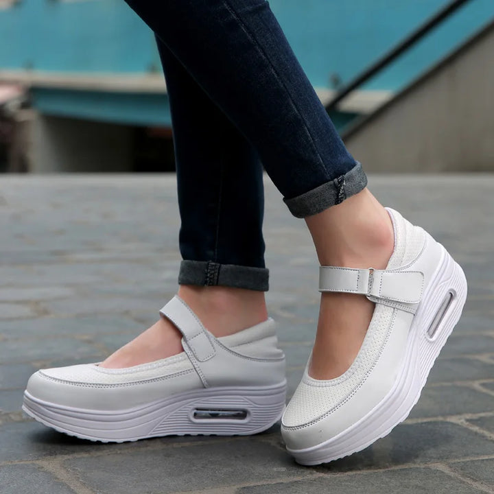 Air-cushion soft-soled white shoes